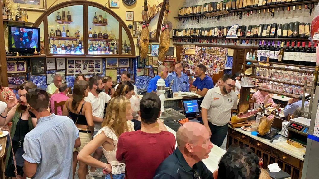 Restaurants in Mojácar: lively hustle and bustle at Casa Puga